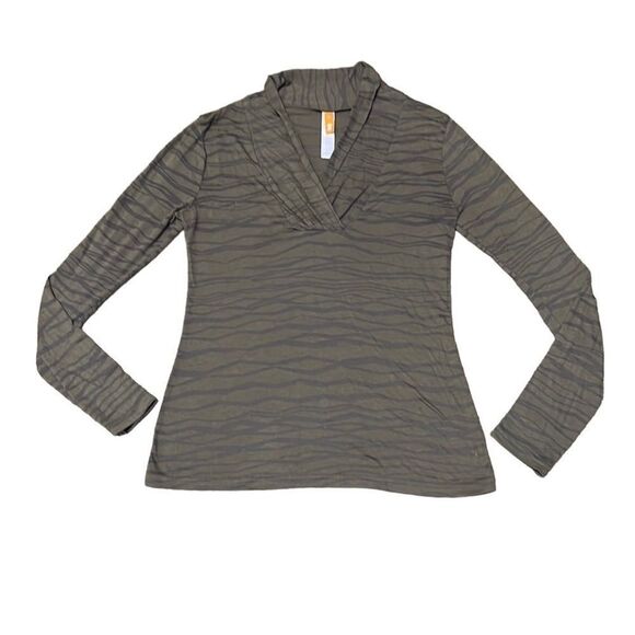 Lucy Women’s SP Leopard Print Sheer Long Sleeve Pullover for a Light Fall Layer - Picture 1 of 10